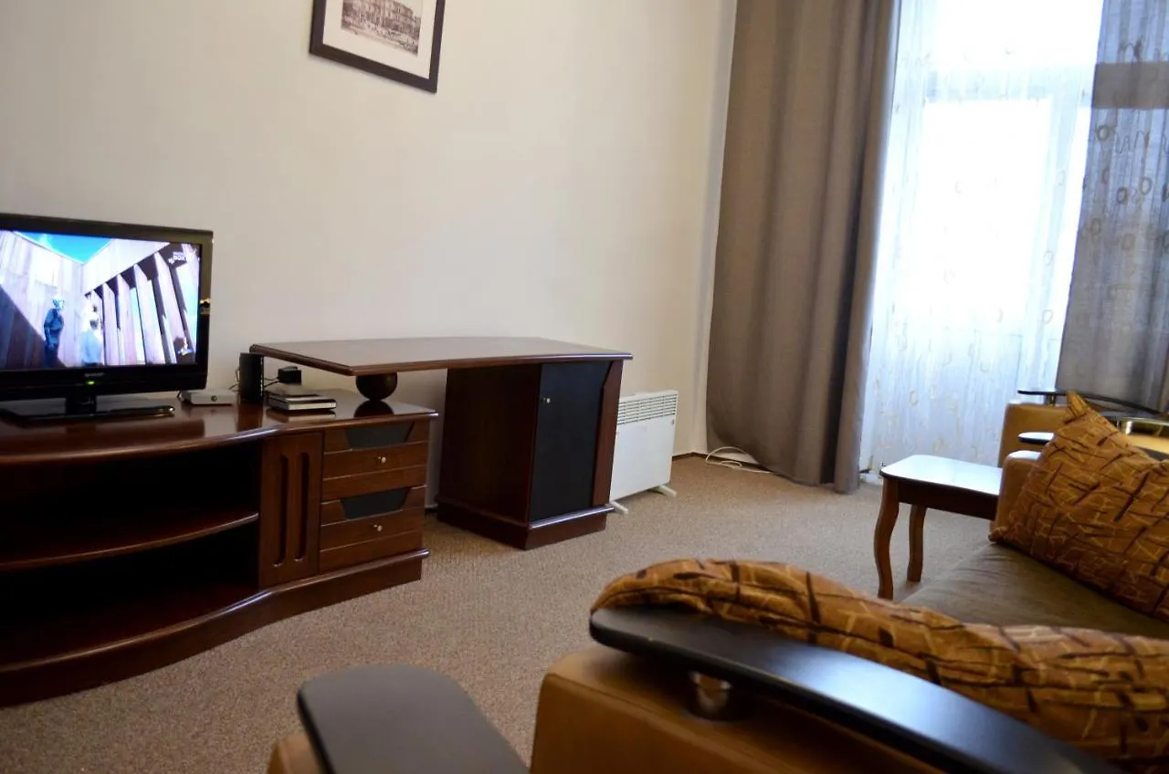 Chapayev Apartments キエフ 0*,
